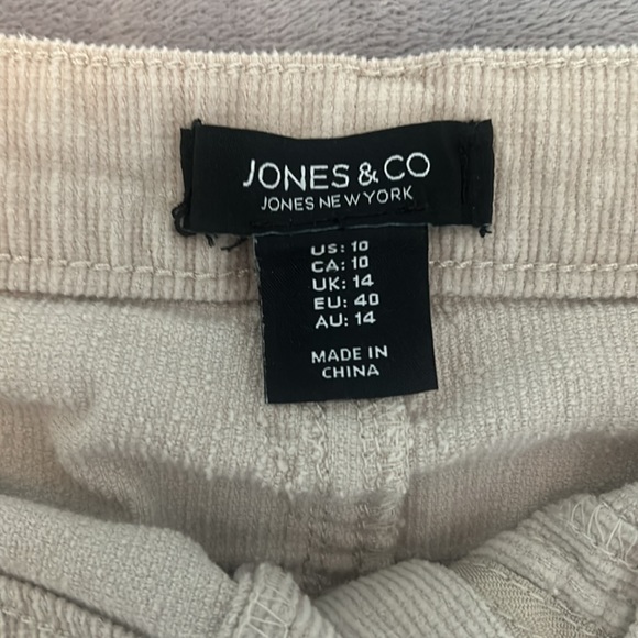 Jones New York corduroy skirt. - Picture 3 of 6